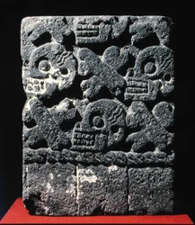 Tzompantli, sen postklassisk periode (1300-1521) (sten)