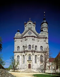 Udsigt over facaden af klostret af arkitekt Johann Balthasar Neumann (1687-1753) Neresheim, Tyskland