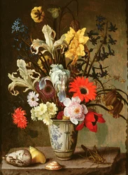 Blomsterstudie med bæger, græshoppe og muslingeskaller (olie på panel)