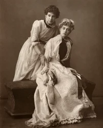 De britiske skuespillerinder Eweretta Lawrence og Grace Otway i On Change, 1886