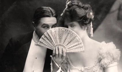 Billie Burke og Farren Soutar i en scene fra The Belle of Mayfair, begyndelsen af det 20. århundrede.