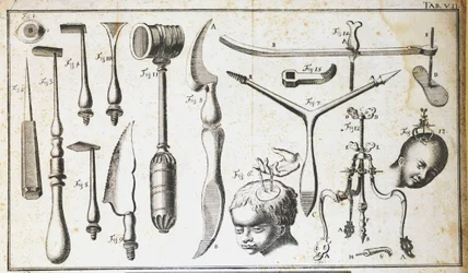 Kirurgisk bord, der repræsenterer forskellige typer kirurgiske instrumenter, hammer, kammusling, knive, til fjernelse af hjernen. Gravering af Benoit Louis Prevost (1735-1809) 1700-tallet