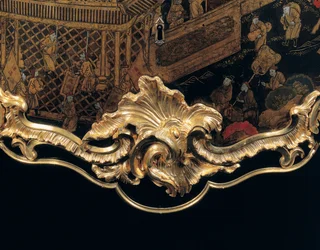 En Louis XV-kommode