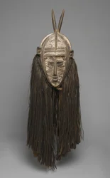 Bolo Mask, Burkina Faso (træ, pigment og fibre)