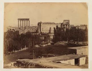 Balbek: Udsigt over Akropolis (albumin print)