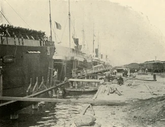 Ved kajen, 10. juni, spansk-amerikansk krig, 1898, 1899.