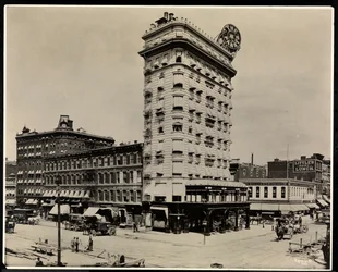 The Pabst Hotel, 42nd Street, Broadway og 7th Avenue, New York, 1919 (sølv gelatinetryk)