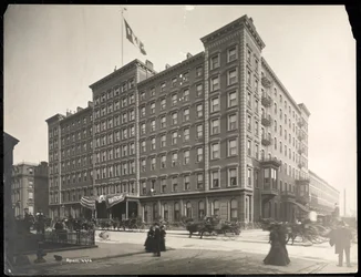 Windsor Hotel på 5th Avenue fra 46th til 47th Streets, New York, 1898 (sølvgelatineprint)