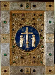 Byzantinsk kunst: omslag af en evangelisk dekoreret med guldblade afviser med filigrankrucifiks, der repræsenterer Jomfruen og Sankt Johannes. 13. århundrede. Venedig tesoro de San Marco (skatmester for Sankt Markus)
