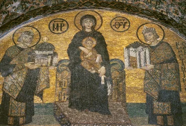 Jomfru Maria med barnet mellem kejserne Justinian og Konstantin i Hagia Sophia