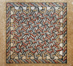 Mosaikgulv fra bema-området i den tidlige byzantinske kirke i Shiloh, Vestbredden, 380-420 e.Kr. (mosaik)