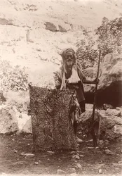 En jæger og lokkefugl, ca. 1894-1914