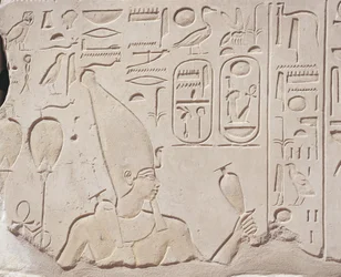 Egypten, Karnak, Røde Kapel i Hatshepsut, relief af vinoffer til Hatshepsut