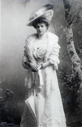 Dronning af Spanien, Ena af Battenberg, ca. 1910 (s/h-foto)