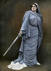 Den franske sopran Lucienne Breval (1869-1935) som Sephora i operaen Le fils de letoile i Paris, foto af Cautin et Berger fra det franske blad Le Theatre 1. juli 1904