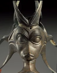 Keltisk kunst: dekorativt element på en bronzekande i form af hovedet på et fabeldyr. 3. århundrede f.Kr. Fra Brno-Maloměřice (Mähren). Brno, Det Mæhriske Museum
