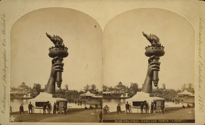 Kolossal hånd og fakkel "Liberty" udstillet på Philadelphia Centennial Exhibition, 1876