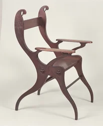 Lænestol eller Svanestol tegnet af C.F.A. Voysey (1857-1941) i 1883-5, fremstillet ca. 1898