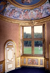 Badeværelse på Chateau de Vaux Le Vicomte (Vaux-Le-Vicomte). Maleri af Charles Lebrun (Le Brun) (1619-1690)