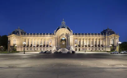 Facaden af Petit Palais i Paris (foto)