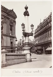 Opéra (Rostral Column)