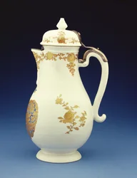 Kaffekande af Meissen-form dekoreret overvejende i forgyldt med Gustav Gabriel Loodhs våben, Qianlong-periode (1736-95) (porcelæn) (sidebillede af 210133)