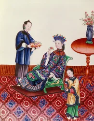 Elegant kinesisk dame, der lugter en blomst (gouache)