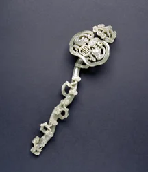 Ruyi scepter (celadon sten)