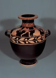 Attisk rødfigur hydria, der forestiller Boreas, der forfølger Oreithyia, 440-430 f.Kr. (ler)