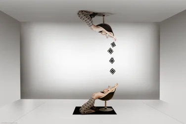 Surrealistiske, spejlvendte figurer
