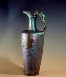 Art Nouveau: lertøj og metallisk lysekrone af Clement Massier (1845-1917) 1893-1894 Paris, Musee d