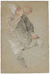 En siddende mand drikker af en lerkrukke og holder en pibe (kridt på papir)