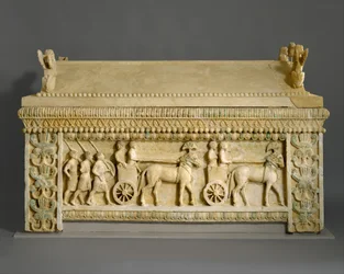 Kalkstenssarkofag: Amathus-sarkofagen, ca. 460 f.Kr. (hård kalksten)