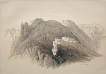 Gebil Hor. Mount Hor, fra klipperne, der omkranser Petra