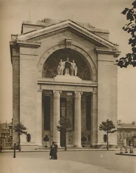 Bush House, en amerikansk tilføjelse til efterkrigstidens London, c1935.