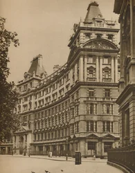 Salisbury House: Palatial Business Premises in the City, c1935.