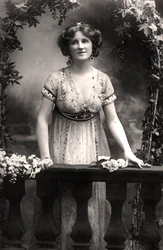 Nina Sevening, skuespillerinde, 1900-tallet.