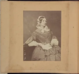 Fru Oswald Bell (Isabella Adamson)