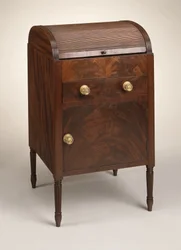 Tambour Toiletbord, 1795-1810 (mahogni og tulipanpoppel)