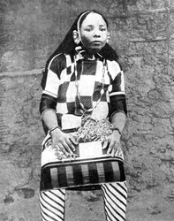 En velhavende arabers fashionable hustru, Afrika, 1936.