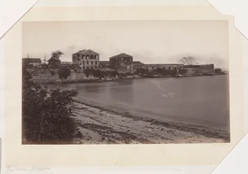 Væggene, Panama