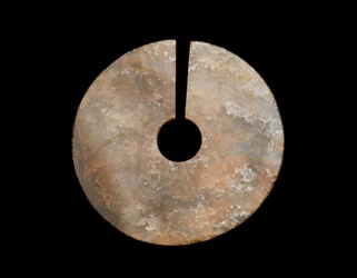 Ørering, en af et par, 8.-7. århundrede f.Kr