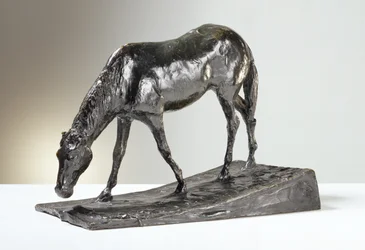 Hest ved trug (bronze)