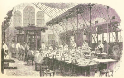 Sølvsmede på arbejde på Christophle Bestikfabrikken i Paris, pub. 1875.