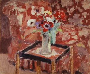 Vase med anemoner på et bord, ca. 1906