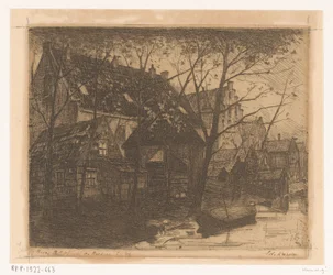Bagsiden af ​​huse langs vandet