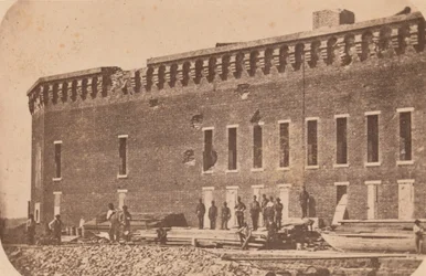 Evakueringen af Fort Sumter, april 1861, april 1861.