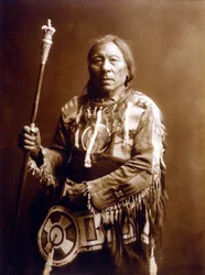 Running Rabbit (Aatsista-Mahkan 1833-1911), Blackfeet-indianer, ca. 1900, foto af Edward S. Curtis