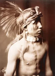 Shows As He Goes af Edward S. Curtis, ca. 1904 (tonet sølvtryk)
