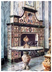 Skorstensstykke og bord i farvet florentinsk mosaik, 1910